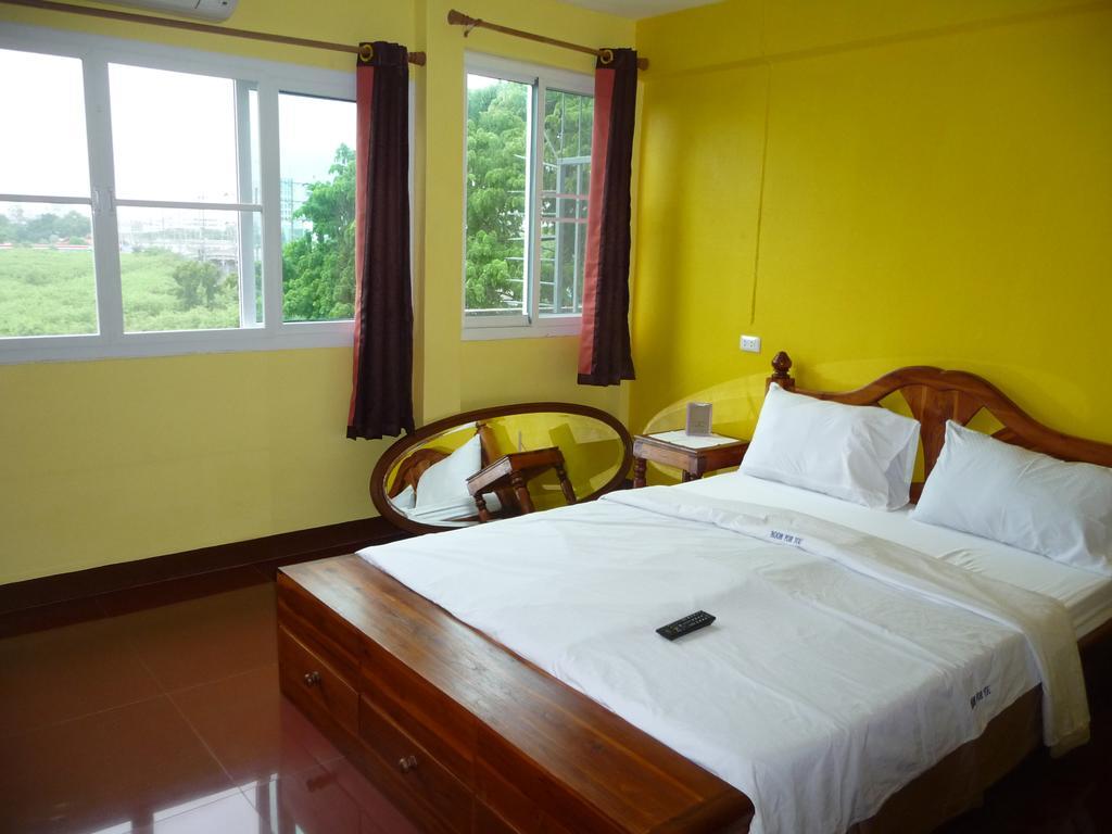 รูมฟอร์ยู Hotel กรุงเทพมหานคร ภายนอก รูปภาพ