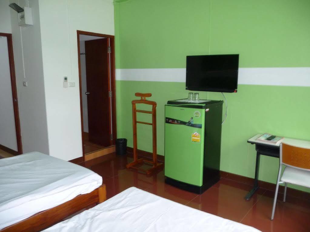 รูมฟอร์ยู Hotel กรุงเทพมหานคร ภายนอก รูปภาพ