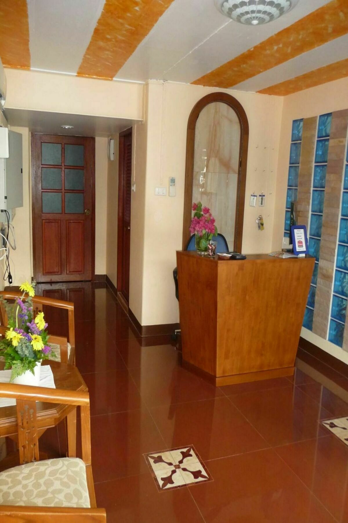 รูมฟอร์ยู Hotel กรุงเทพมหานคร ภายนอก รูปภาพ